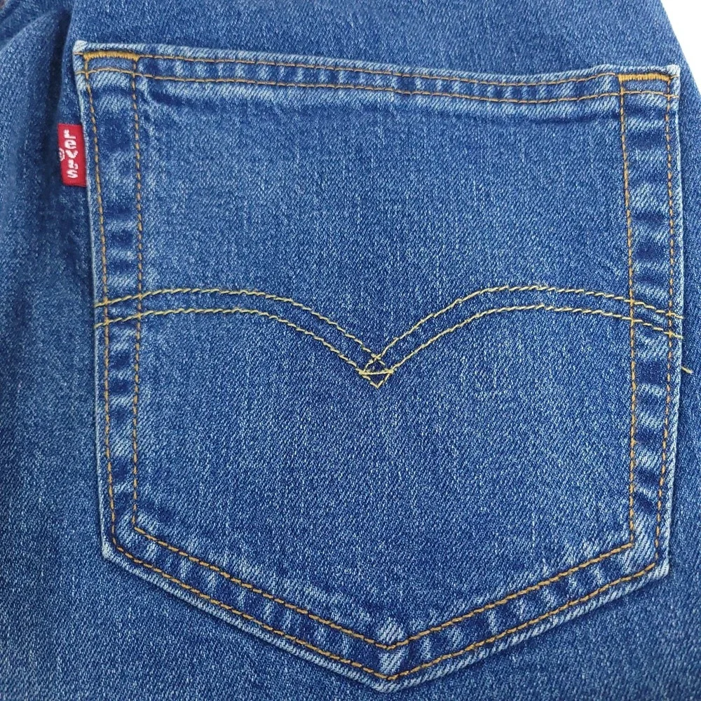 NWT Levis 505 Jeans  Mens 36x32 Regular Fit Straight Leg Stretch Blue Casual